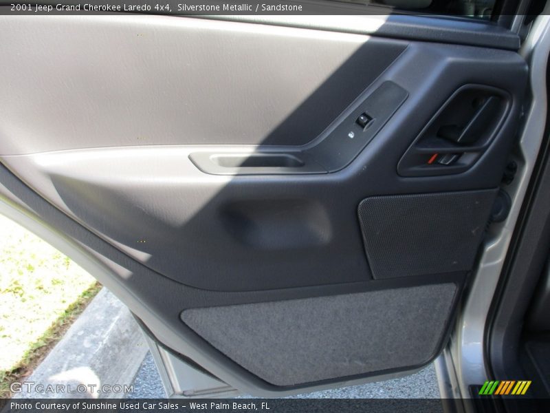Silverstone Metallic / Sandstone 2001 Jeep Grand Cherokee Laredo 4x4