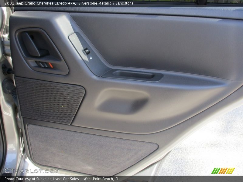 Silverstone Metallic / Sandstone 2001 Jeep Grand Cherokee Laredo 4x4