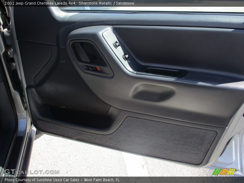 Silverstone Metallic / Sandstone 2001 Jeep Grand Cherokee Laredo 4x4