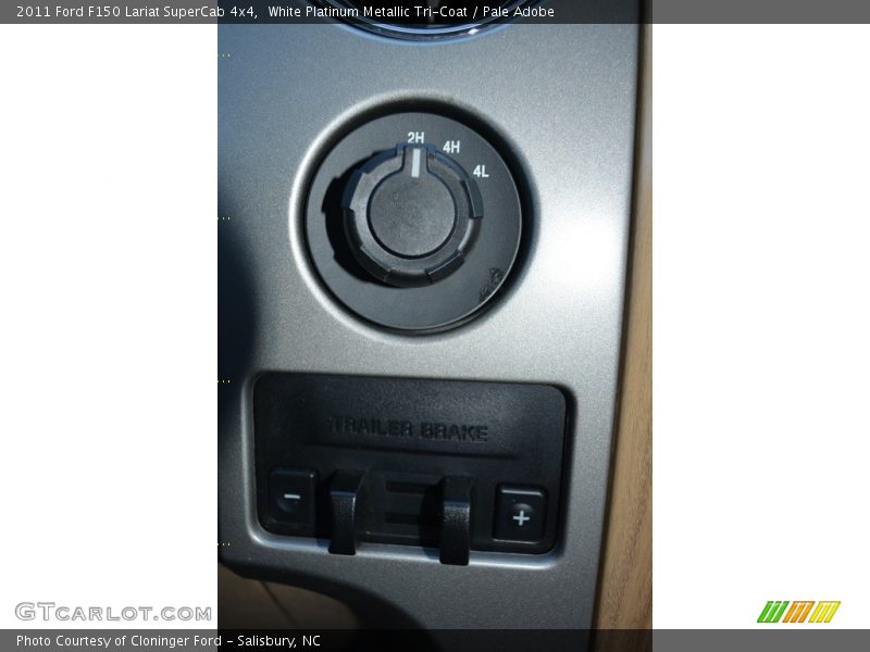 White Platinum Metallic Tri-Coat / Pale Adobe 2011 Ford F150 Lariat SuperCab 4x4