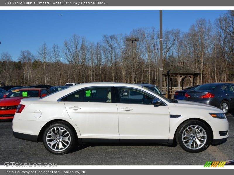 White Platinum / Charcoal Black 2016 Ford Taurus Limited