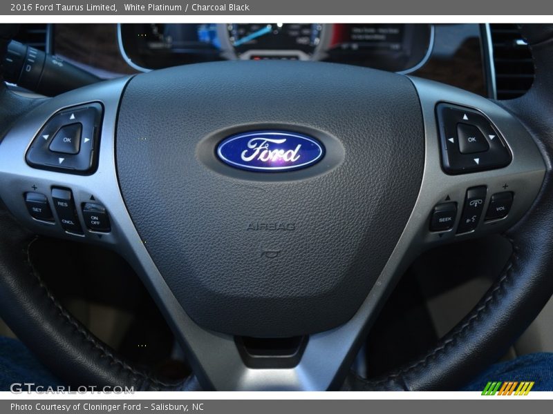 White Platinum / Charcoal Black 2016 Ford Taurus Limited