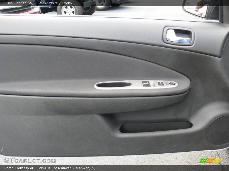 Summit White / Ebony 2009 Pontiac G5