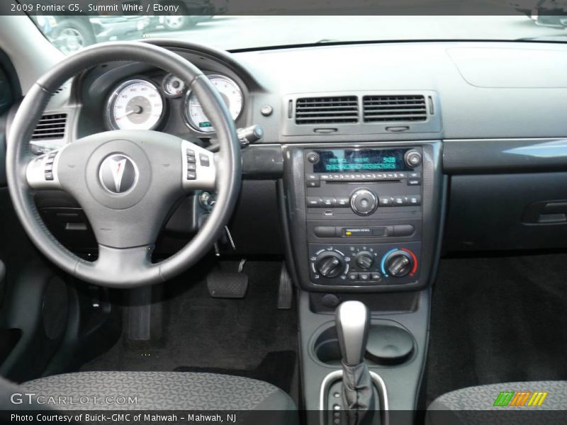 Summit White / Ebony 2009 Pontiac G5