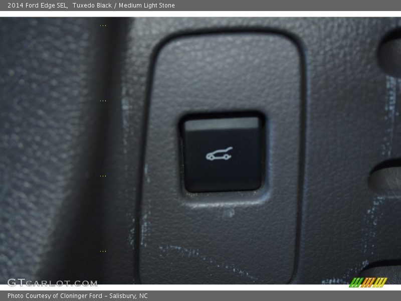 Tuxedo Black / Medium Light Stone 2014 Ford Edge SEL