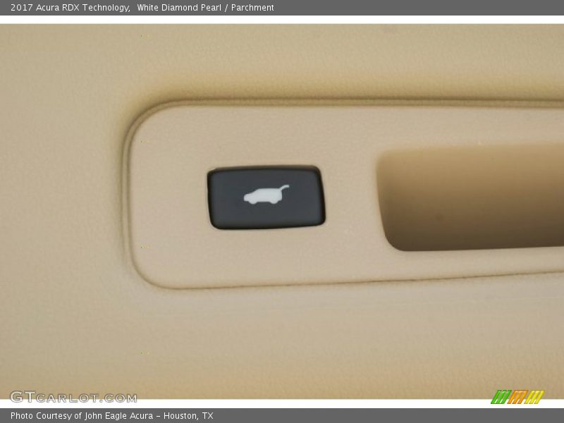 White Diamond Pearl / Parchment 2017 Acura RDX Technology