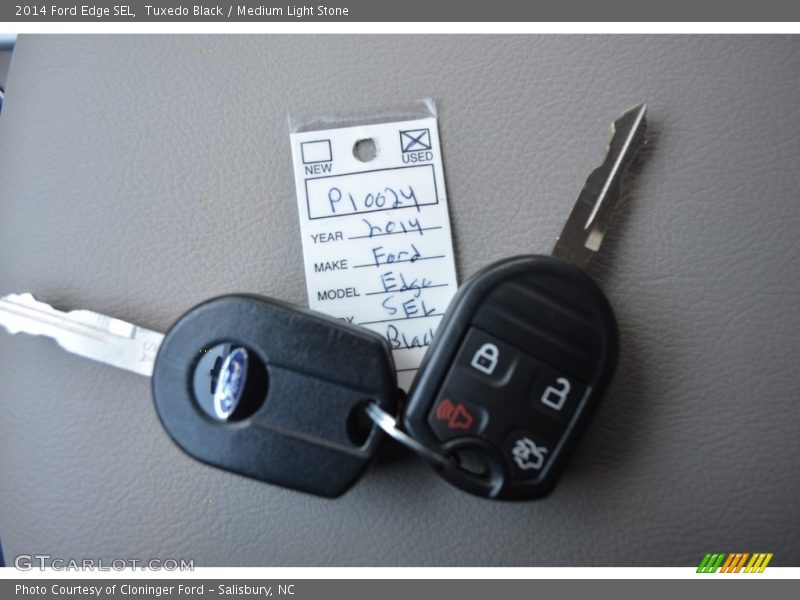 Tuxedo Black / Medium Light Stone 2014 Ford Edge SEL