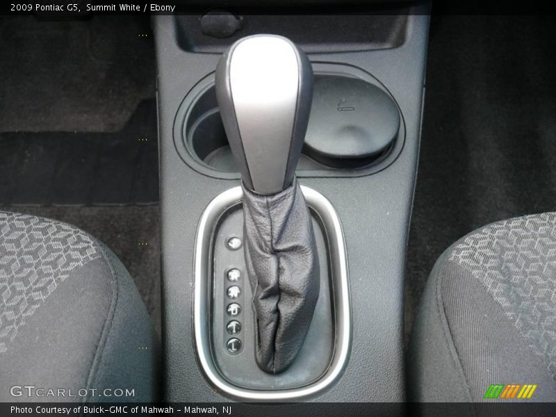 Summit White / Ebony 2009 Pontiac G5