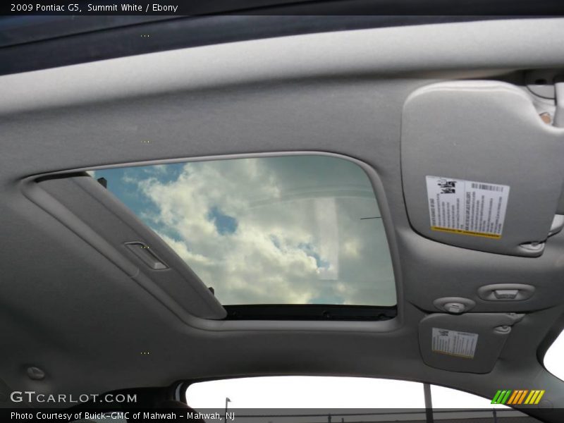 Summit White / Ebony 2009 Pontiac G5