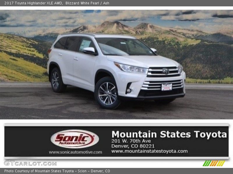 Blizzard White Pearl / Ash 2017 Toyota Highlander XLE AWD