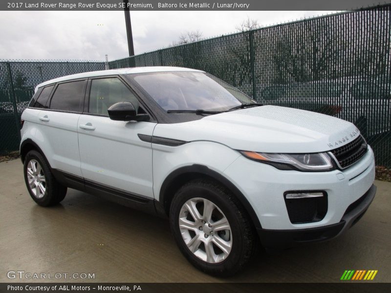 Baltoro Ice Metallic / Lunar/Ivory 2017 Land Rover Range Rover Evoque SE Premium