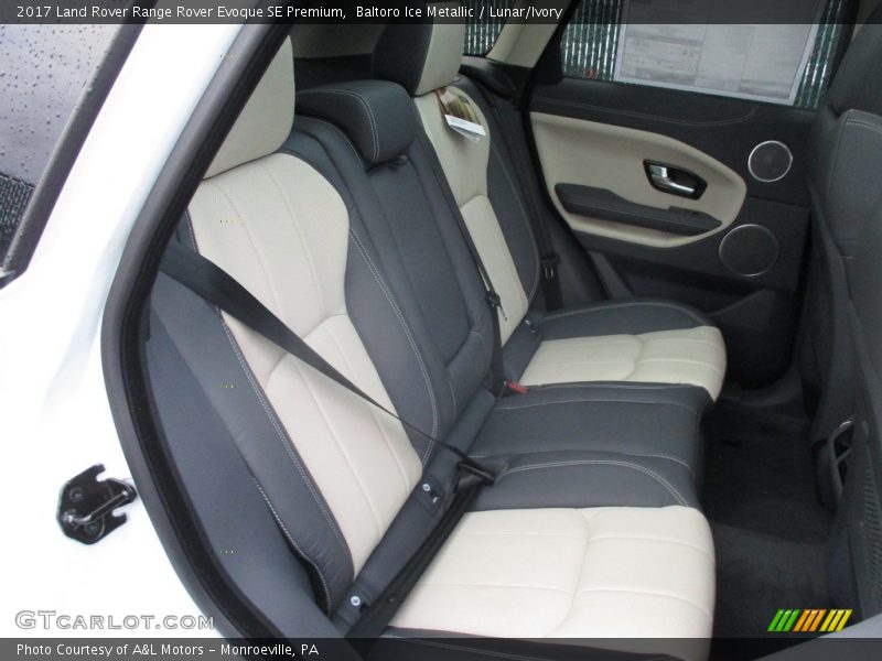 Baltoro Ice Metallic / Lunar/Ivory 2017 Land Rover Range Rover Evoque SE Premium