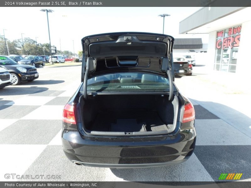 Black / Titan Black 2014 Volkswagen Passat 2.5L SE