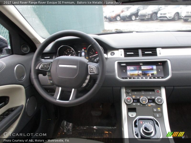 Baltoro Ice Metallic / Lunar/Ivory 2017 Land Rover Range Rover Evoque SE Premium