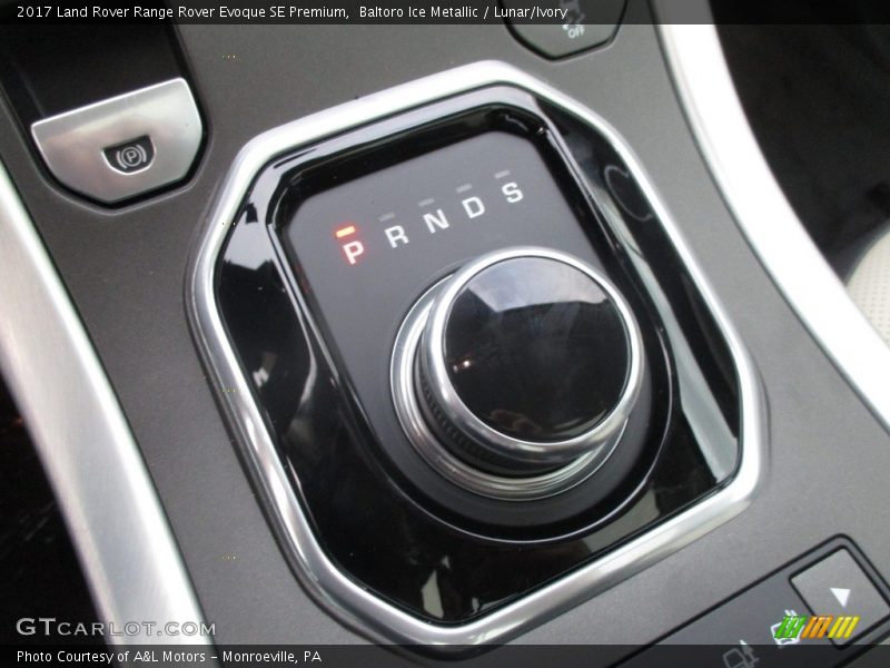 Baltoro Ice Metallic / Lunar/Ivory 2017 Land Rover Range Rover Evoque SE Premium