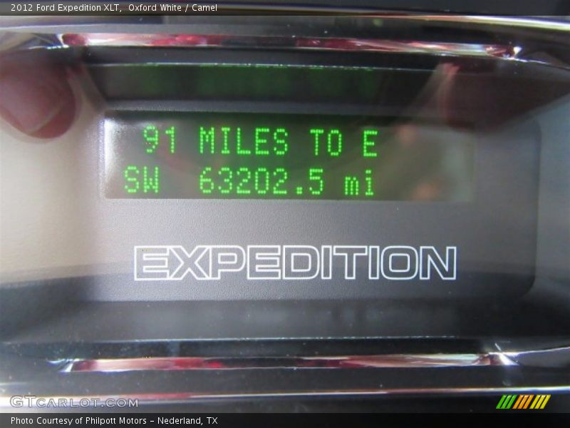 Oxford White / Camel 2012 Ford Expedition XLT