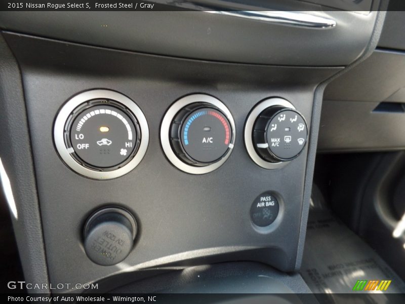 Frosted Steel / Gray 2015 Nissan Rogue Select S