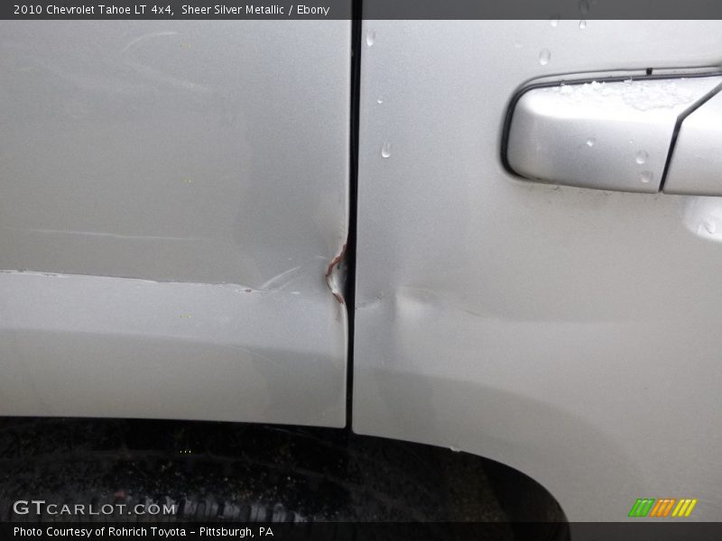 Sheer Silver Metallic / Ebony 2010 Chevrolet Tahoe LT 4x4