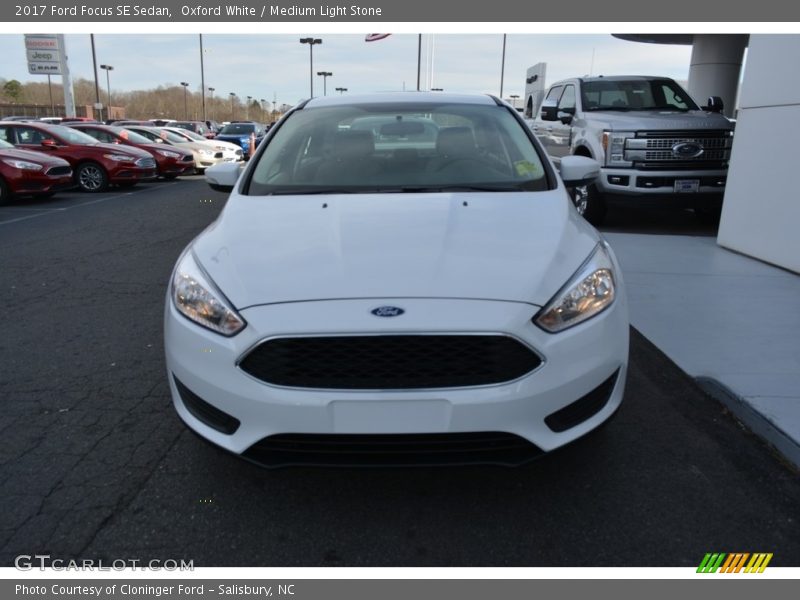 Oxford White / Medium Light Stone 2017 Ford Focus SE Sedan