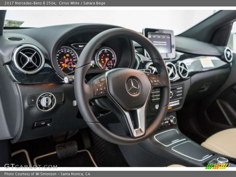 Cirrus White / Sahara Beige 2017 Mercedes-Benz B 250e