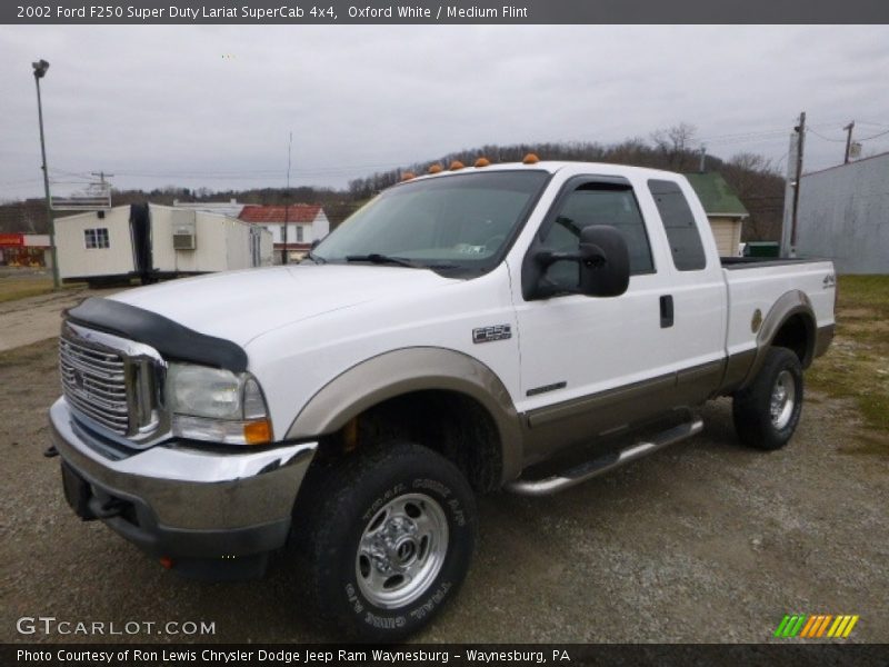 Oxford White / Medium Flint 2002 Ford F250 Super Duty Lariat SuperCab 4x4