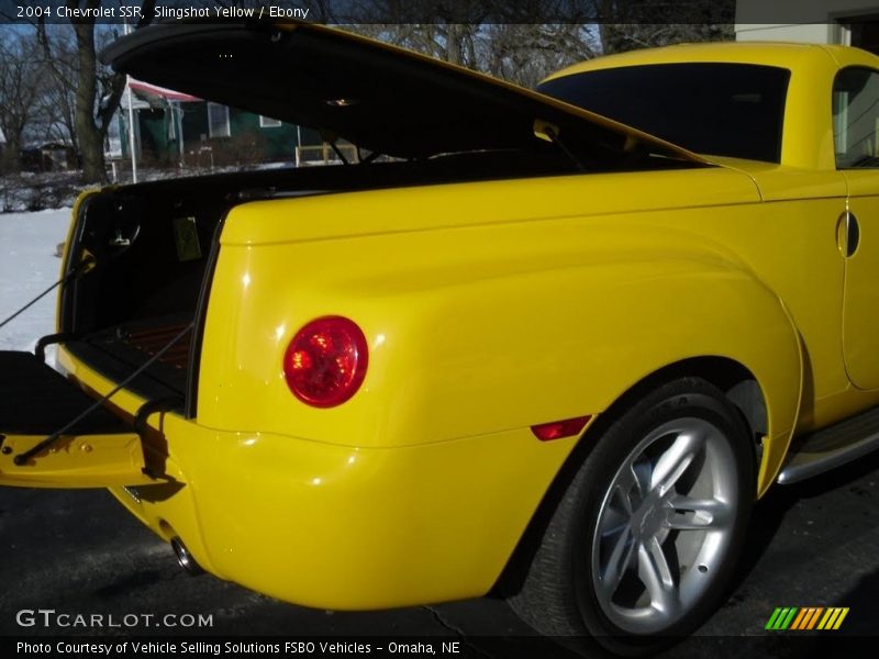 Slingshot Yellow / Ebony 2004 Chevrolet SSR