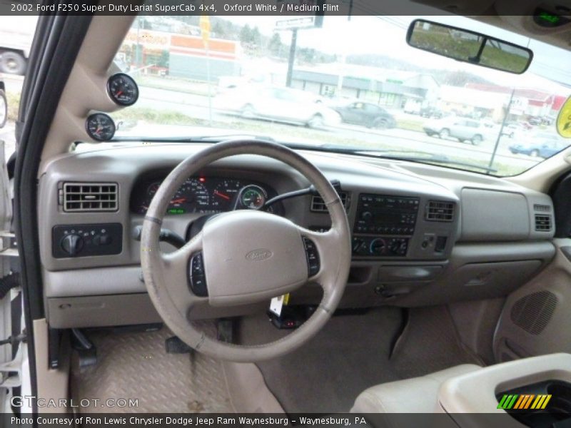 Oxford White / Medium Flint 2002 Ford F250 Super Duty Lariat SuperCab 4x4