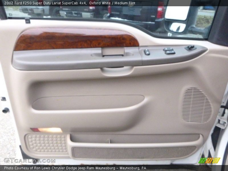 Oxford White / Medium Flint 2002 Ford F250 Super Duty Lariat SuperCab 4x4
