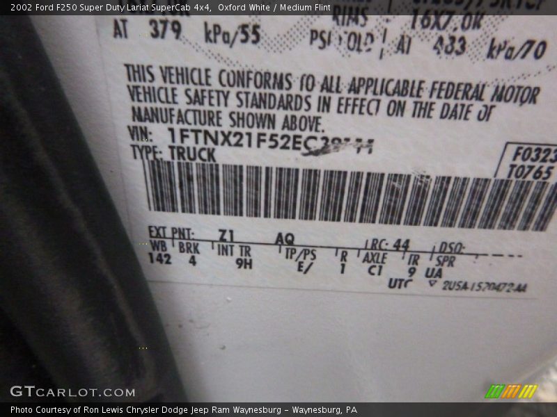 Oxford White / Medium Flint 2002 Ford F250 Super Duty Lariat SuperCab 4x4