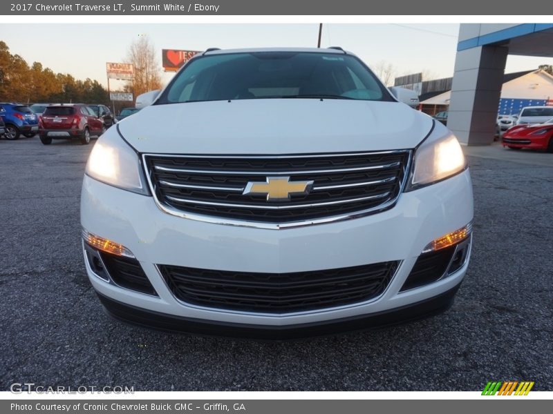 Summit White / Ebony 2017 Chevrolet Traverse LT