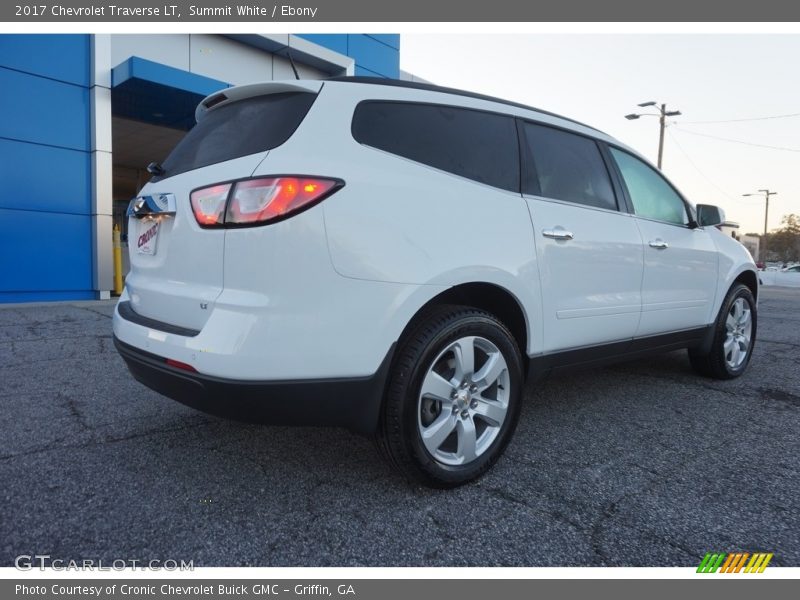 Summit White / Ebony 2017 Chevrolet Traverse LT