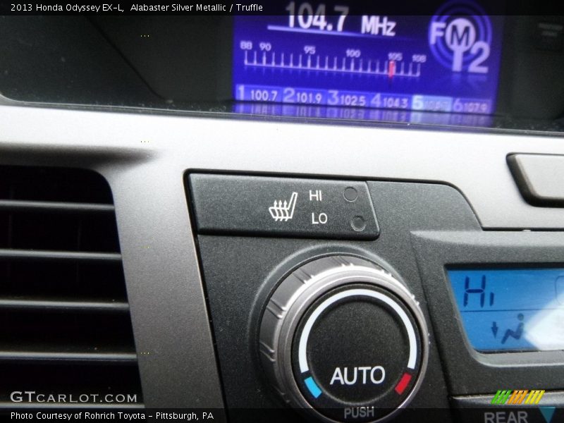 Alabaster Silver Metallic / Truffle 2013 Honda Odyssey EX-L