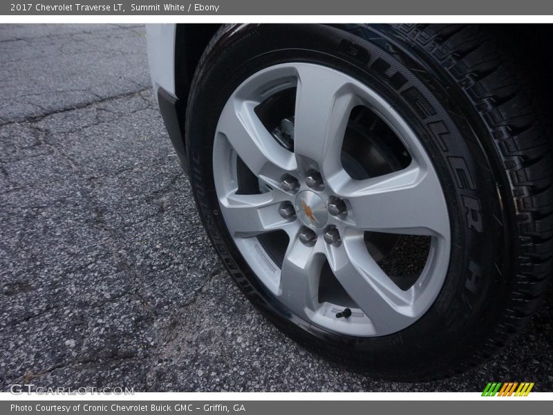 Summit White / Ebony 2017 Chevrolet Traverse LT
