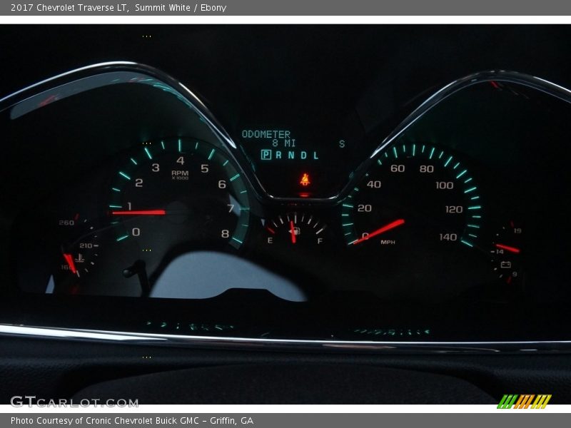 Summit White / Ebony 2017 Chevrolet Traverse LT