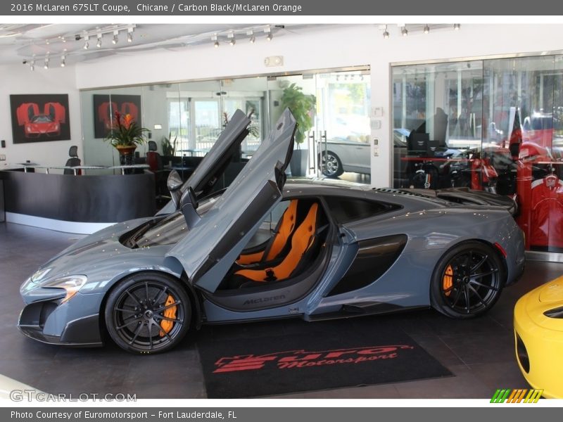 Chicane / Carbon Black/McLaren Orange 2016 McLaren 675LT Coupe