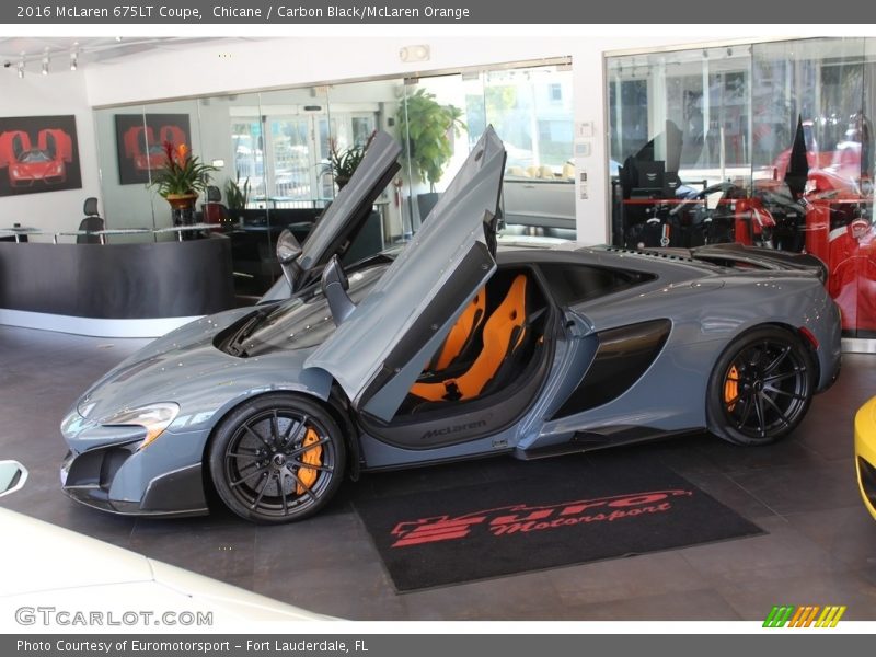 Chicane / Carbon Black/McLaren Orange 2016 McLaren 675LT Coupe