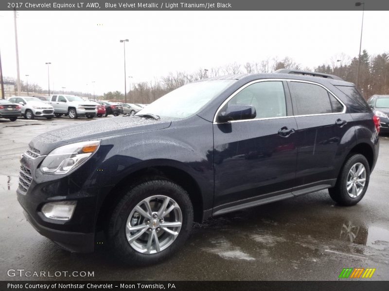 Front 3/4 View of 2017 Equinox LT AWD