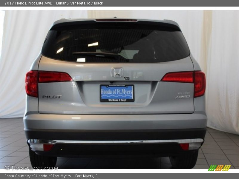 Lunar Silver Metallic / Black 2017 Honda Pilot Elite AWD