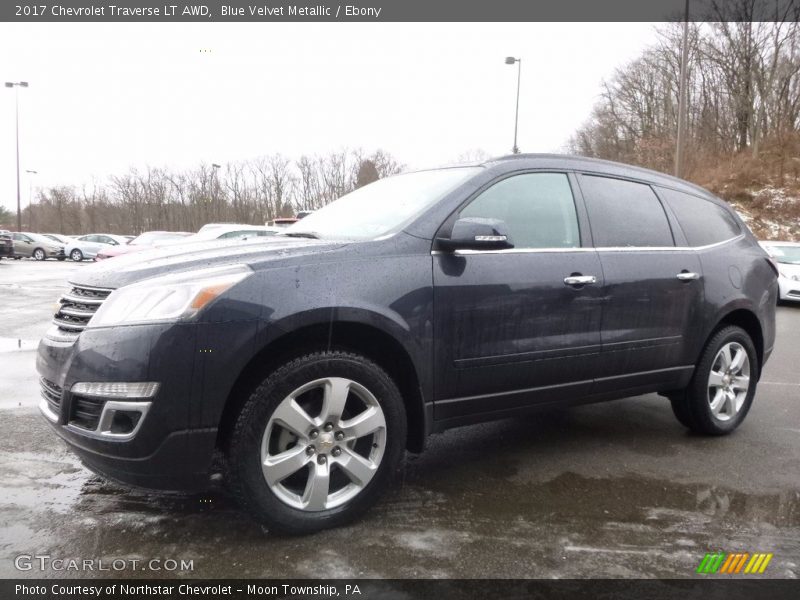 Blue Velvet Metallic / Ebony 2017 Chevrolet Traverse LT AWD