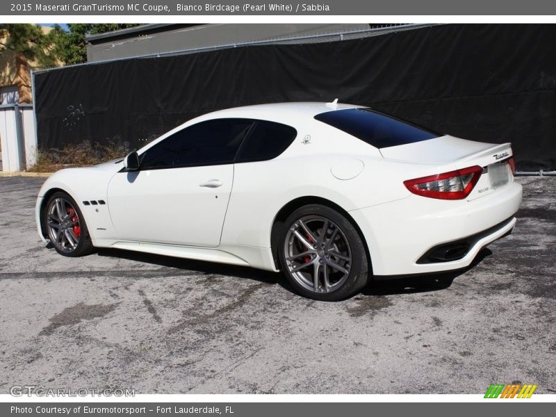 Bianco Birdcage (Pearl White) / Sabbia 2015 Maserati GranTurismo MC Coupe
