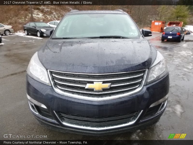 Blue Velvet Metallic / Ebony 2017 Chevrolet Traverse LT AWD