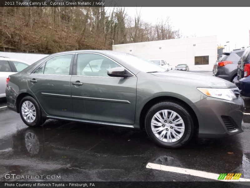 Cypress Green Metallic / Ivory 2013 Toyota Camry LE