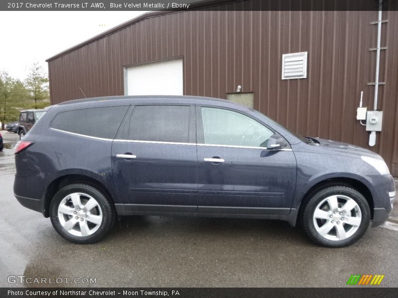 Blue Velvet Metallic / Ebony 2017 Chevrolet Traverse LT AWD