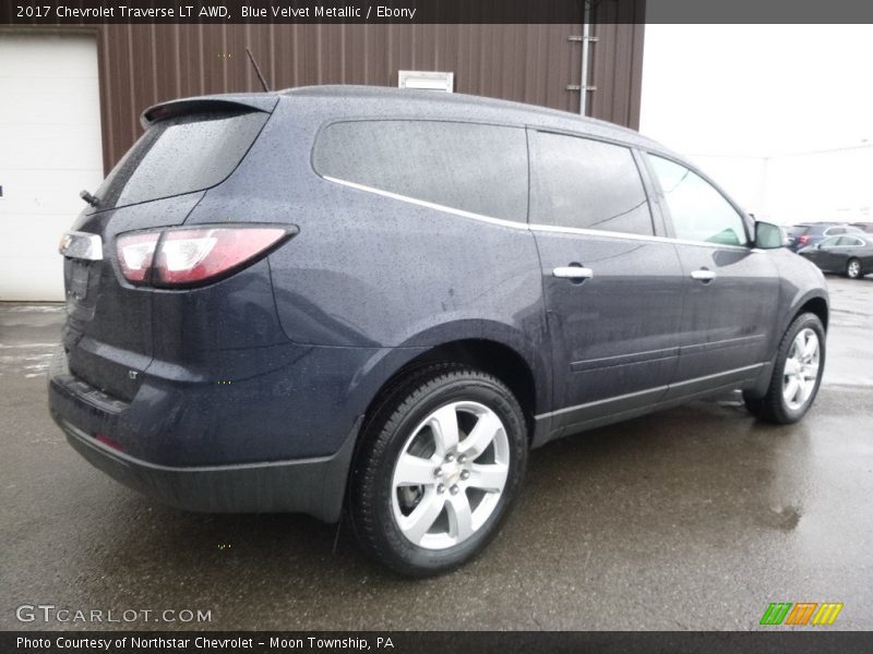 Blue Velvet Metallic / Ebony 2017 Chevrolet Traverse LT AWD