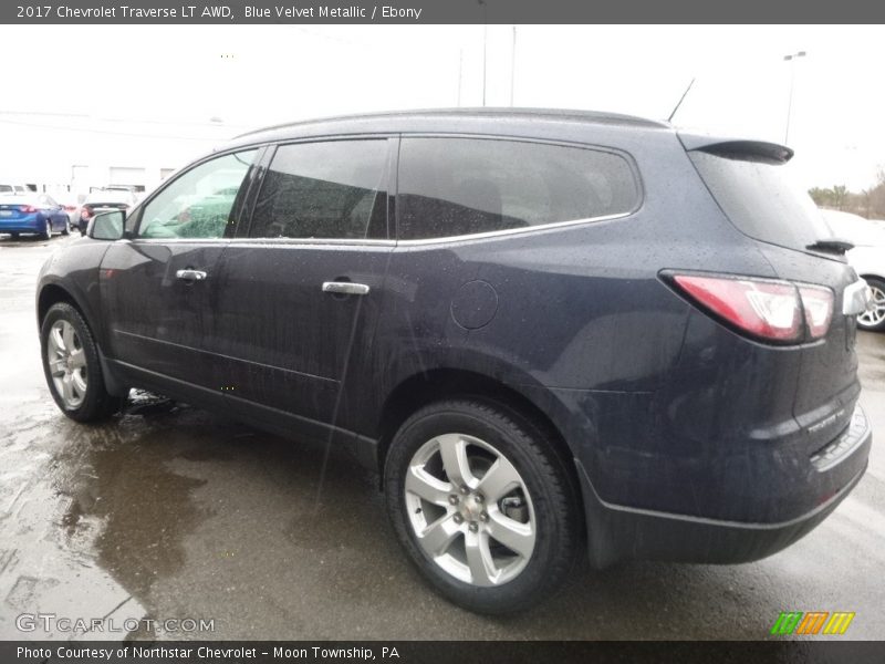 Blue Velvet Metallic / Ebony 2017 Chevrolet Traverse LT AWD