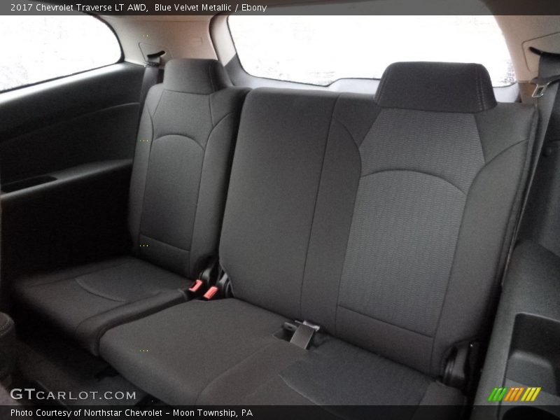 Blue Velvet Metallic / Ebony 2017 Chevrolet Traverse LT AWD