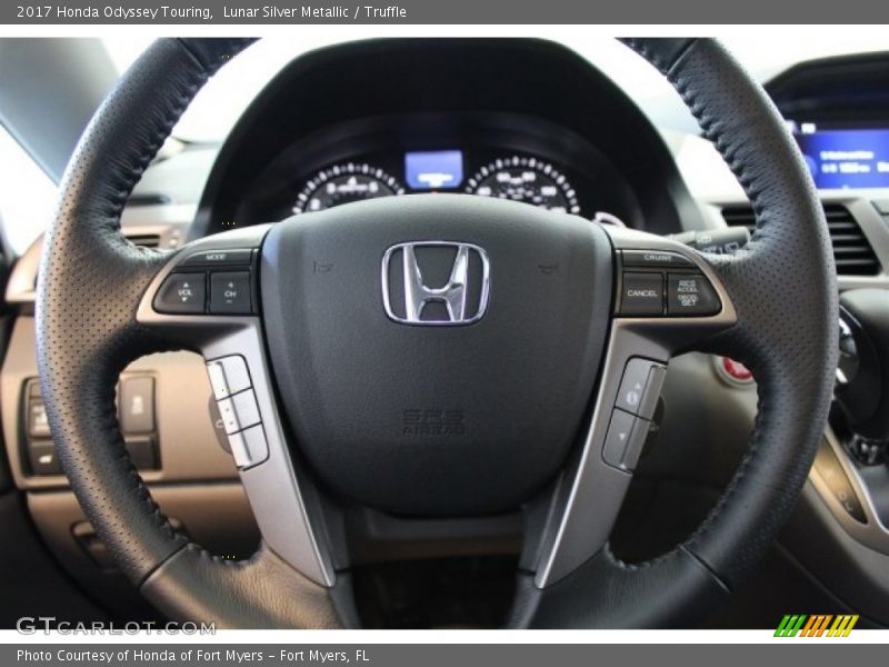 Lunar Silver Metallic / Truffle 2017 Honda Odyssey Touring