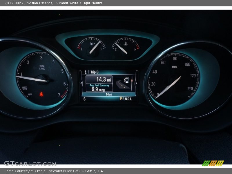 Summit White / Light Neutral 2017 Buick Envision Essence