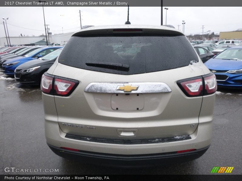 Champagne Silver Metallic / Ebony 2017 Chevrolet Traverse LT AWD