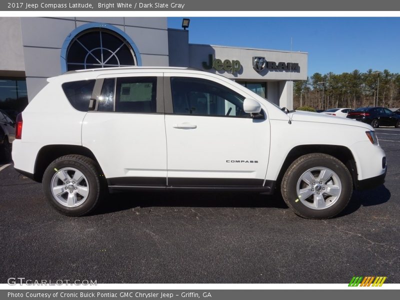 Bright White / Dark Slate Gray 2017 Jeep Compass Latitude